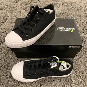 NIB Youth Converse Chuck Taylor All Star II Size 2